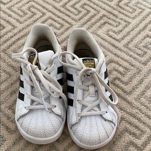 Size 9 little kids shoes